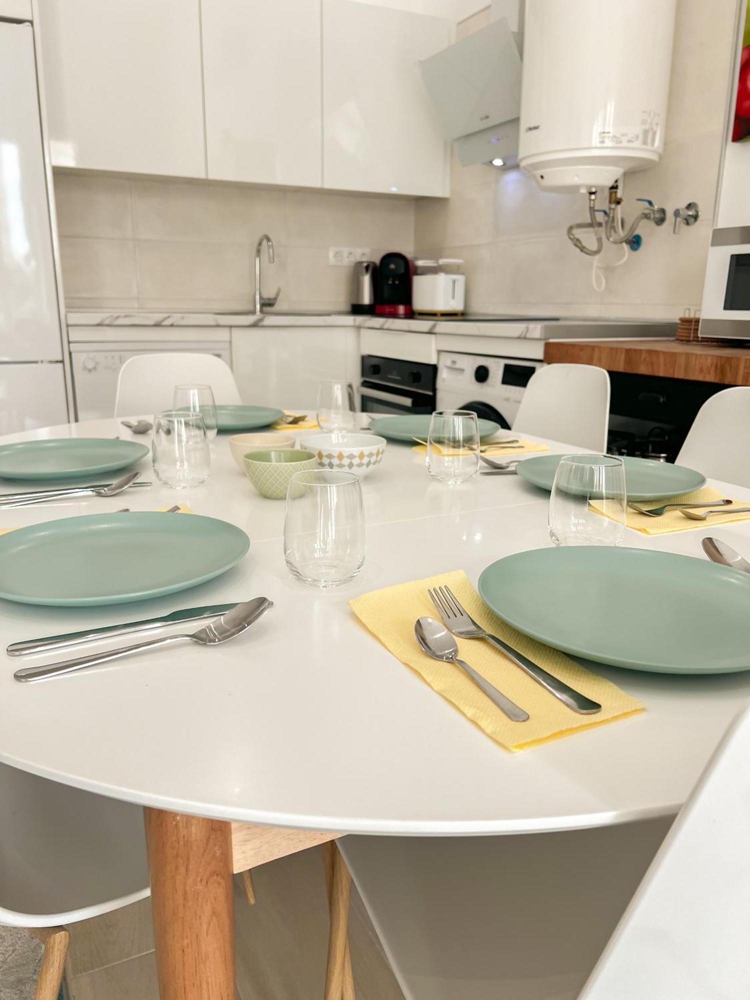 Апартаменты Cozy And Modern Family Flat Carihuela Торремолинос Экстерьер фото
